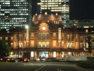 ライトアップで雰囲気のある東京駅