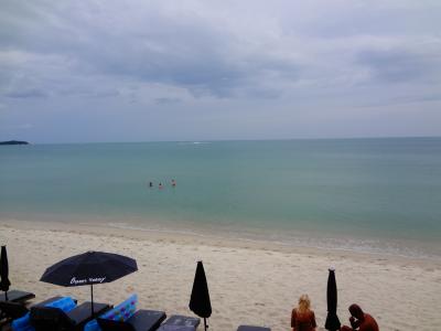 ホテル目の前のビーチ