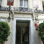 ピラミッド駅が最寄