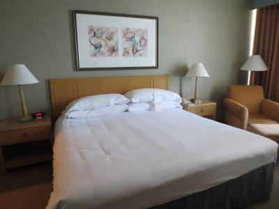 泊まった部屋はダブルで狭かった