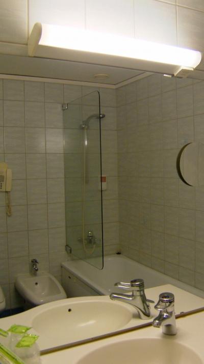 足が伸ばせました