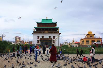 社会主義時代をくぐり抜け、発展を続けるチベット仏教の寺院　ガンダン寺