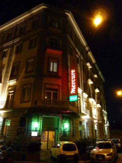 夜のホテル