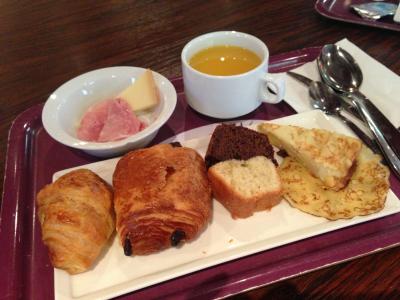 朝食です。種類こそ多くはないですがおいしかったです。