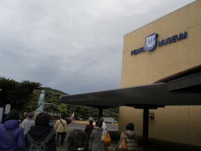 真珠についてあらゆる技術で説明してくださいます。