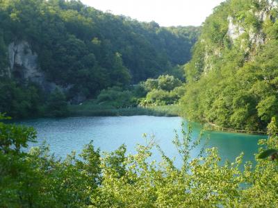 エメラルドの湖が点在する景勝地