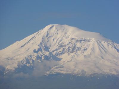 大アララット山