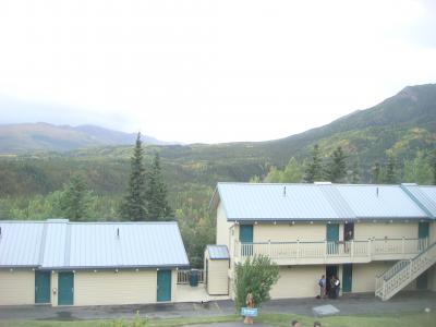 宿泊棟はご覧の通りで、あまり立派とは言えない。