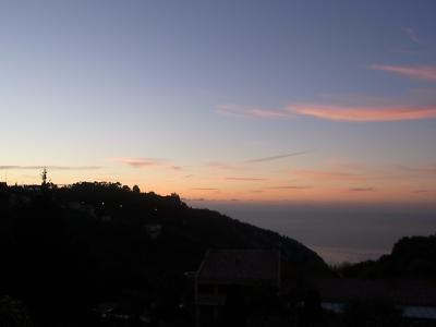 早朝バルコニーからの眺め。
