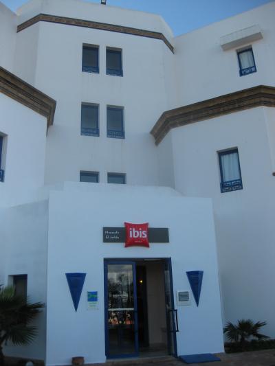 イビス･ホテルの入口☆