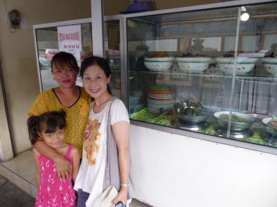 ホテルスタッフに紹介された近所のローカルワルン