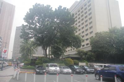 MRTの駅からも近いし、すぐそばにはショッピングセンターも