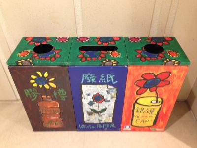 ショッピングモールにあったかわいいゴミ箱