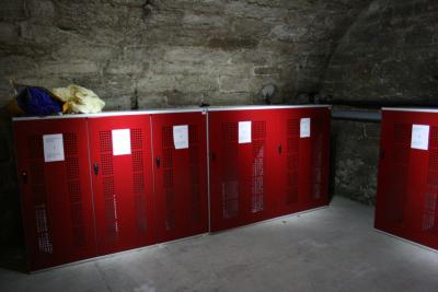地下室の荷物ロッカー