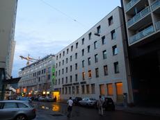 シュタットミッテ駅サイドから