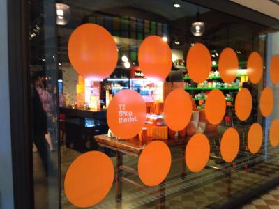 人気のティーショップ T2