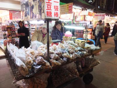 新線開通で、地元密着型のデザ−ト夜市が身近に！ヽ(^◇^*)/