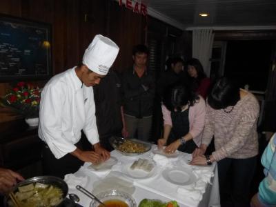 船内で催された料理教室