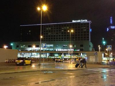 ホテル前から見たサンツ駅