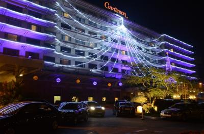 イルミネーションがきれいだったホテル外観。