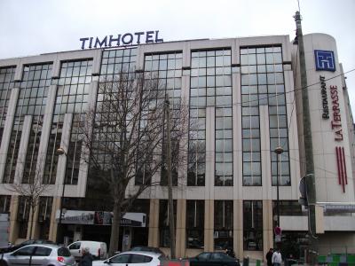 地下鉄前の便利なホテル