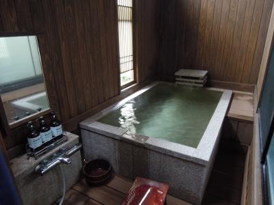 おこもり感のある、カップルでのんびりする宿