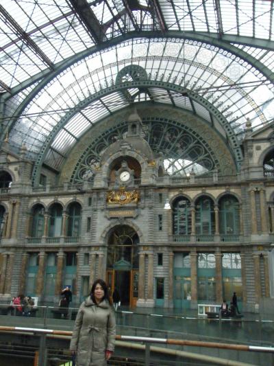 アントワープ中央駅近くのツーリストアパートメント