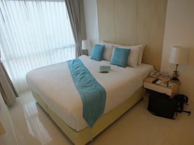 ダブルベッド。