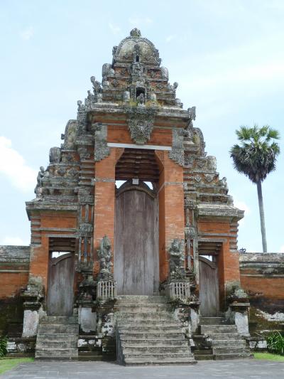 バリで一番美しい寺院