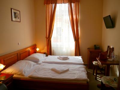 ベッドの寝心地はイマイチでした。