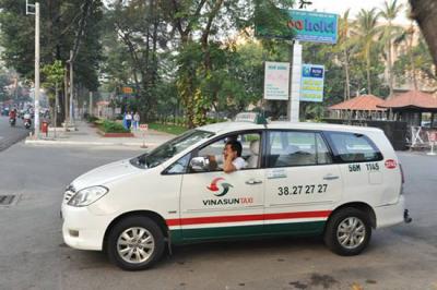 VINASUN TAXIに乗れば間違いなしです。