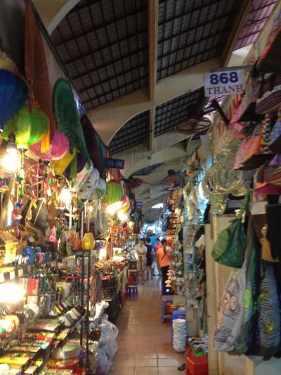 お昼も夜も楽しめる！買いたいものも食べたいものも言葉がわからなくても安心