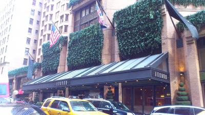 モダンなホテル