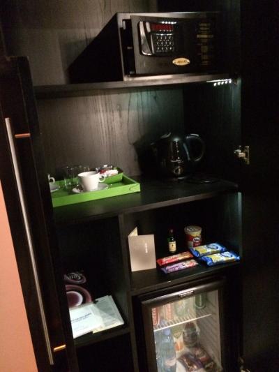 ミニバー、金庫