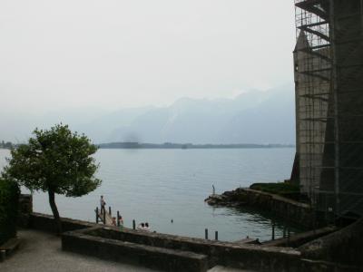 レマン湖に浮くお城です。