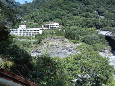 祥徳寺から撮ったホテル