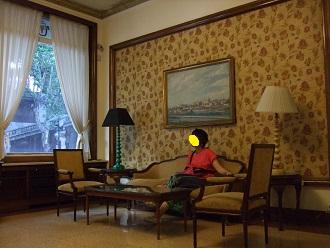 フロント前のロビー。