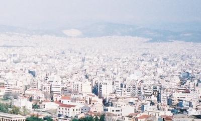 部屋のバルコニーからアテネ市街が見晴らせました