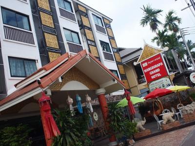 立派なホテルです。