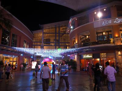 何でも揃う、島で一番大きな安心のショッピングセンター