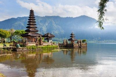 世界遺産と小さな島が集まる楽園・・インドネシア