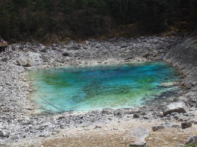 ４～５月は水の量がまだまだ。でも綺麗な色は楽しめます！！