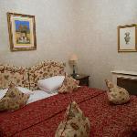 部屋は狭いがきれい