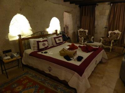 かわいいお部屋。暖房が効きすぎてかなり暑いです。