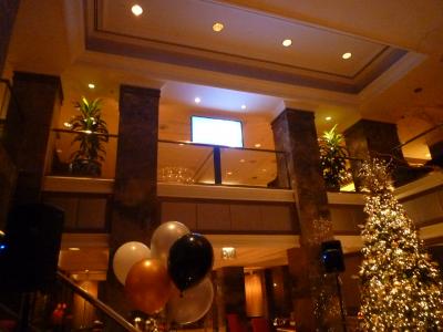 ロビーでのパーティー