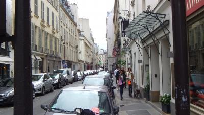 ラデュレの前から