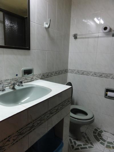 バスルームは期待しない方が良いです。