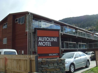 外観は意外と地味でした。