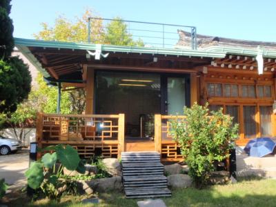 宿泊した離れのサランバンです