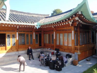 チェックアウトの時たくさんのフランス人が来ました